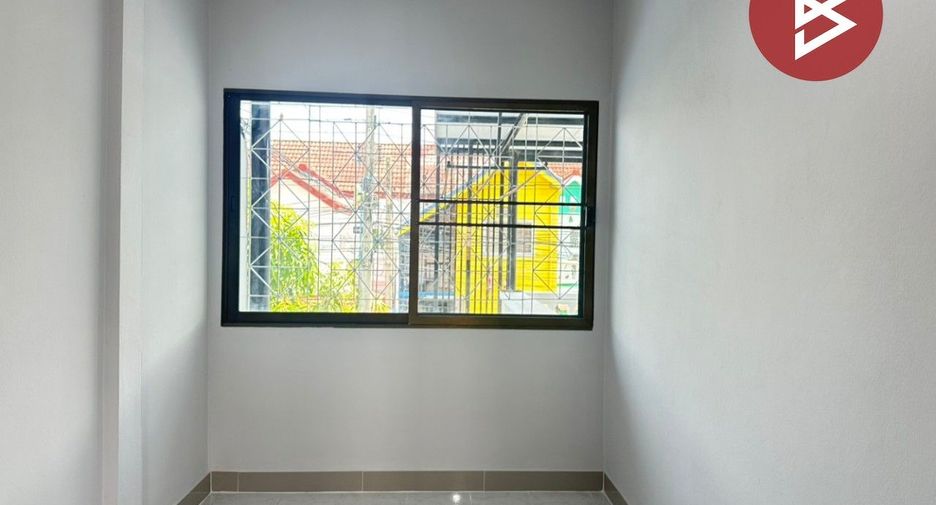 Продажа 3 спальни таунхаус в Mueang Pathum Thani, Патумтани