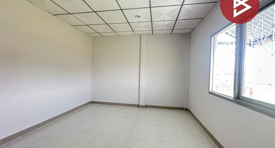 Продажа 3 спальни таунхаус в Mueang Pathum Thani, Патумтани
