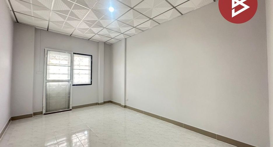 Продажа 3 спальни таунхаус в Mueang Pathum Thani, Патумтани