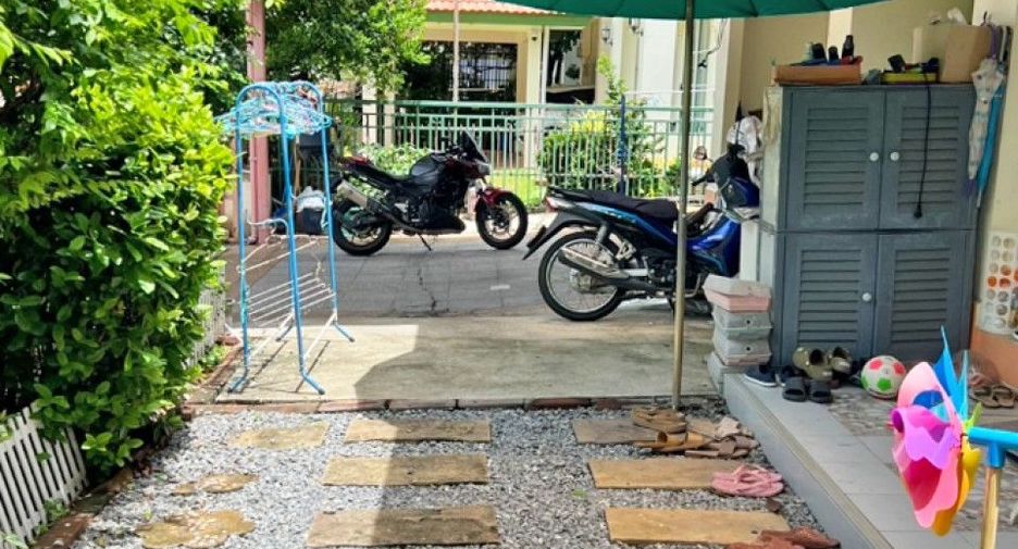 For sale 3 bedrooms house in Prawet, Bangkok