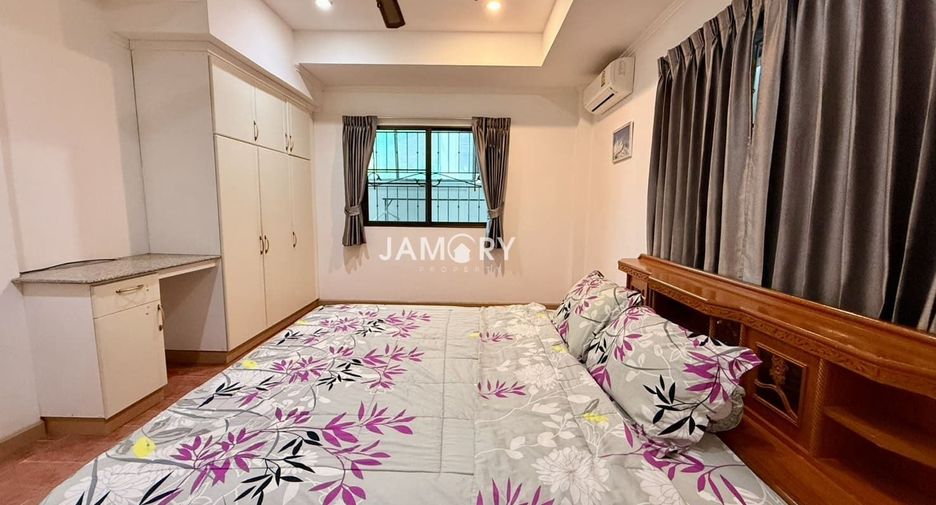 Haus zur Miete mit 4 Zimmer in East Pattaya, Pattaya