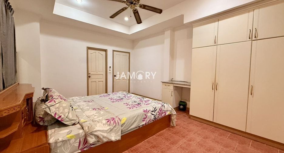 Haus zur Miete mit 4 Zimmer in East Pattaya, Pattaya
