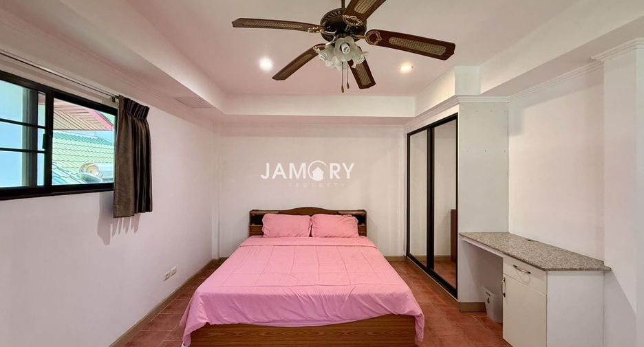 Haus zur Miete mit 4 Zimmer in East Pattaya, Pattaya