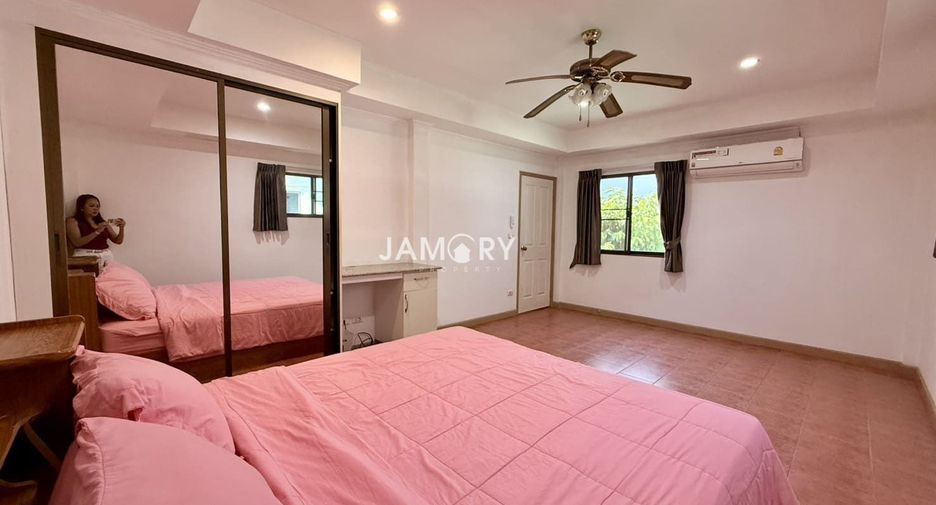 Haus zur Miete mit 4 Zimmer in East Pattaya, Pattaya