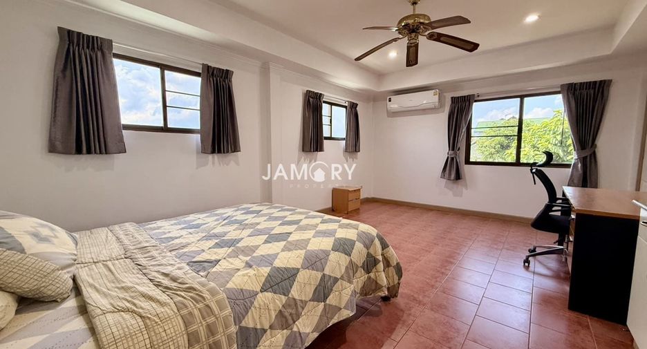 Haus zur Miete mit 4 Zimmer in East Pattaya, Pattaya