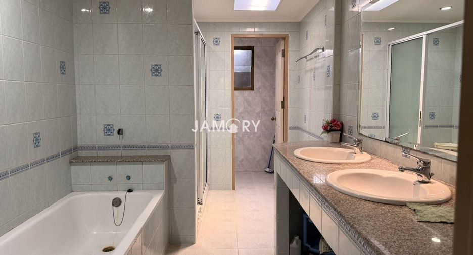 Haus zur Miete mit 4 Zimmer in East Pattaya, Pattaya