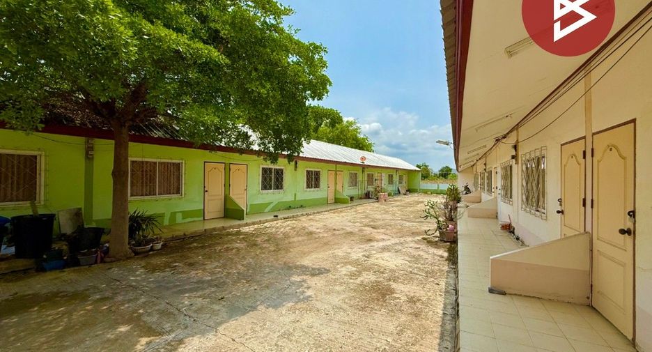 For sale 6 bedrooms apartment in Sa Bot, Lopburi