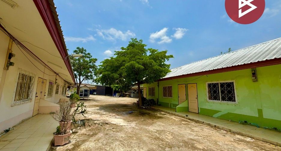 For sale 6 bedrooms apartment in Sa Bot, Lopburi