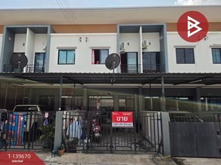 For sale 2 ベッドルーム townhouse in Si Racha, Chonburi