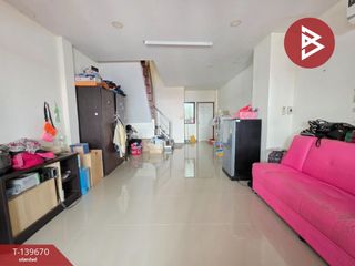 For sale 2 ベッドルーム townhouse in Si Racha, Chonburi