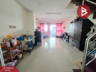 For sale 2 ベッドルーム townhouse in Si Racha, Chonburi