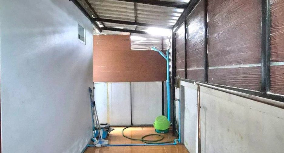 出售 2 卧室 独立屋 在 Si Racha, Chon Buri