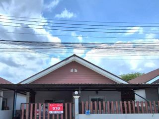 Casa en venta de 2 habitaciones en Si Racha, Chonburi