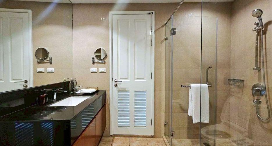 Apartamento con servicios en alquiler de 1 habitaciones en Pathum Wan, Bangkok