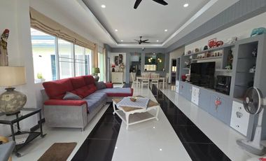 Villa en venta de 3 habitaciones en Huay Yai, Pattaya