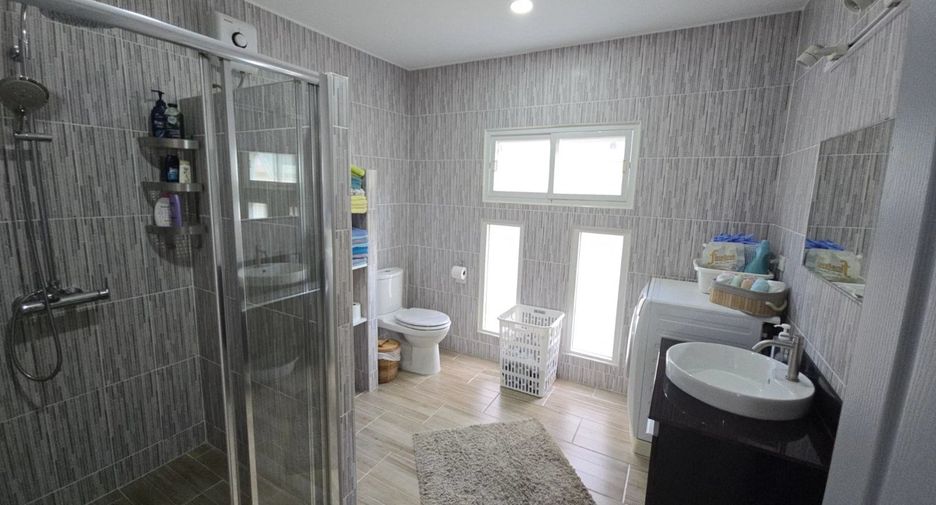 For sale 3 ベッドルーム villa in Huay Yai, Pattaya