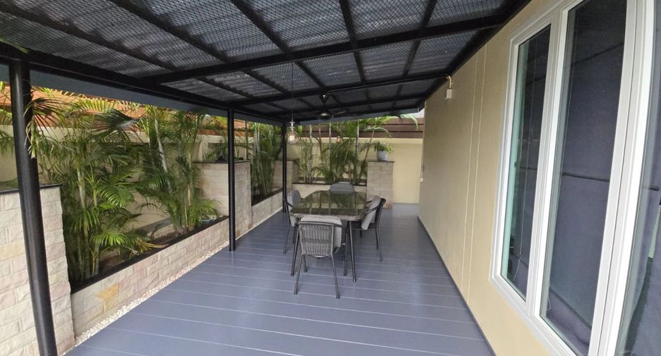 For sale 3 ベッドルーム villa in Huay Yai, Pattaya