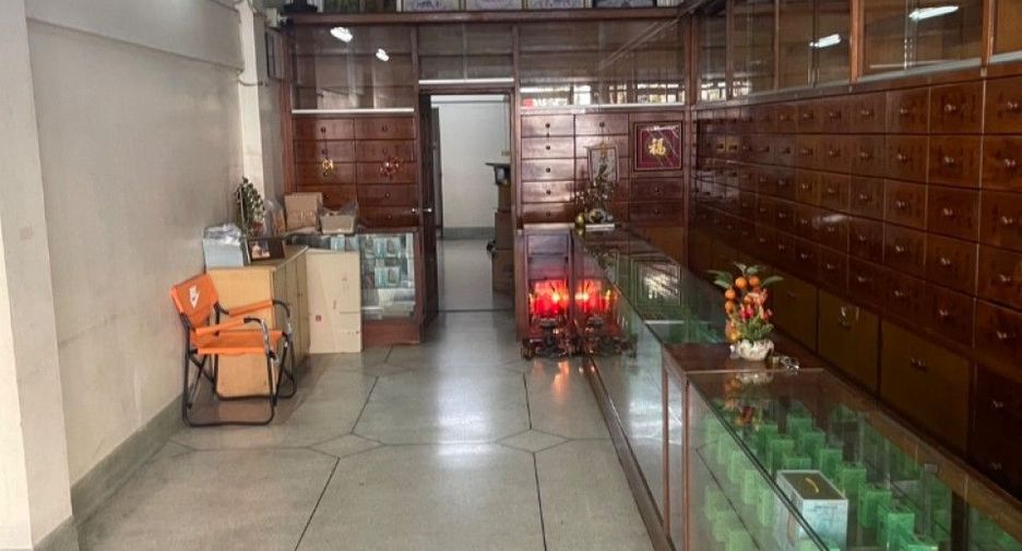 For sale 10 bedrooms retail Space in Bang Na, Bangkok
