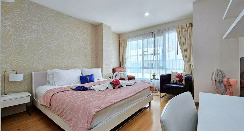 Apartamento con servicios en alquiler de 2 habitaciones en Khlong Toei, Bangkok