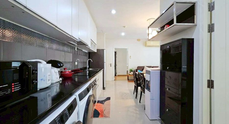 Apartamento con servicios en alquiler de 2 habitaciones en Khlong Toei, Bangkok