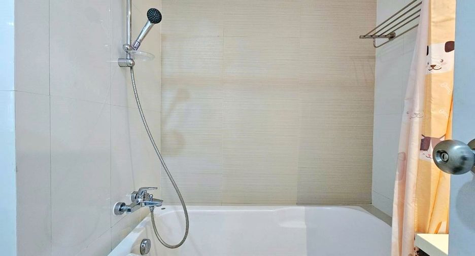 Apartamento con servicios en alquiler de 2 habitaciones en Khlong Toei, Bangkok