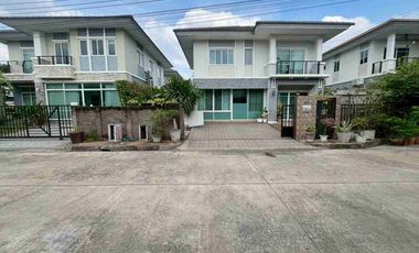 For sale 3 bedrooms house in Khan Na Yao, Bangkok