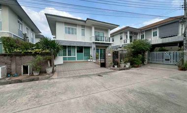 For sale 3 ベッドルーム house in Khan Na Yao, Bangkok
