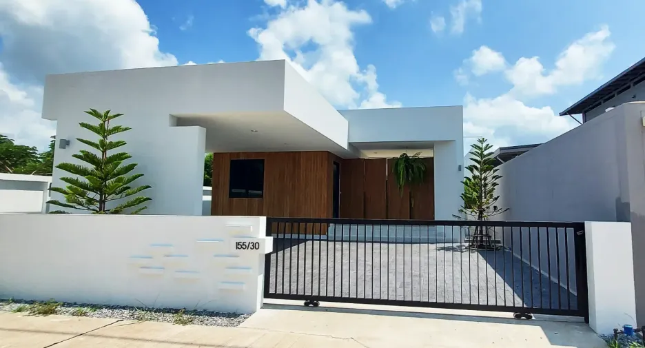 For sale 3 bedrooms villa in Mueang Rayong, Rayong
