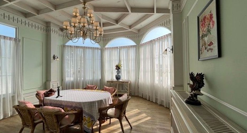 Casa en alquiler y en venta de 3 habitaciones en Min Buri, Bangkok