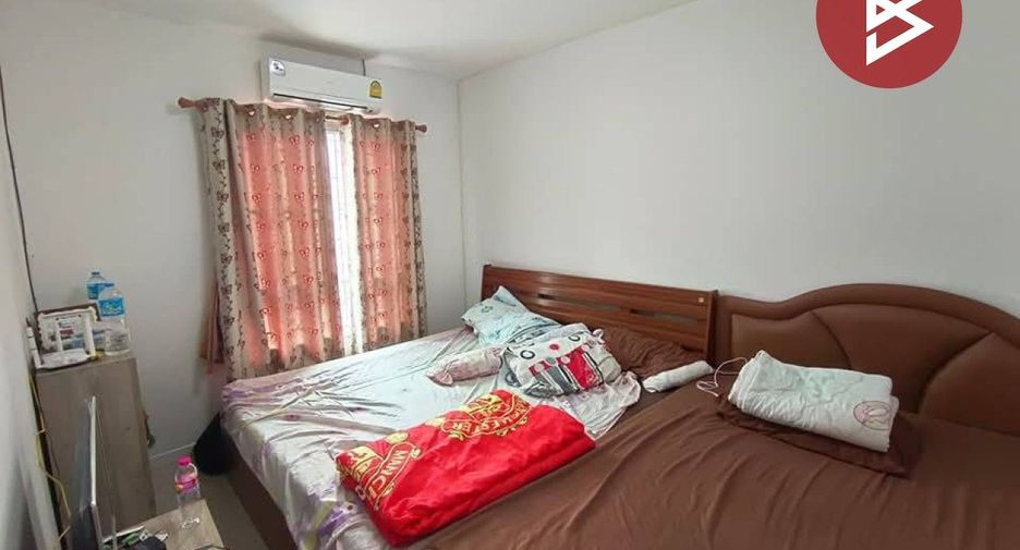 For sale 3 bedrooms townhouse in Mueang Samut Prakan, Samut Prakan