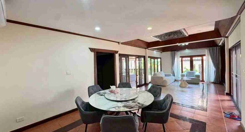 For sale 5 bedrooms villa in South Pattaya, Pattaya