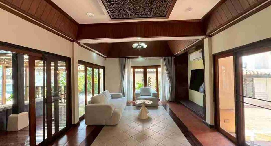 For sale 5 bedrooms villa in South Pattaya, Pattaya