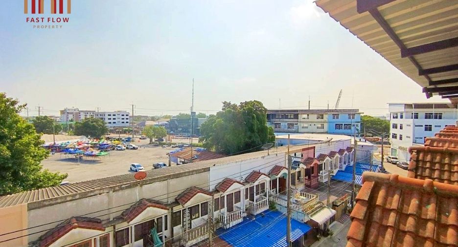 For sale retail Space in Mueang Pathum Thani, Pathum Thani