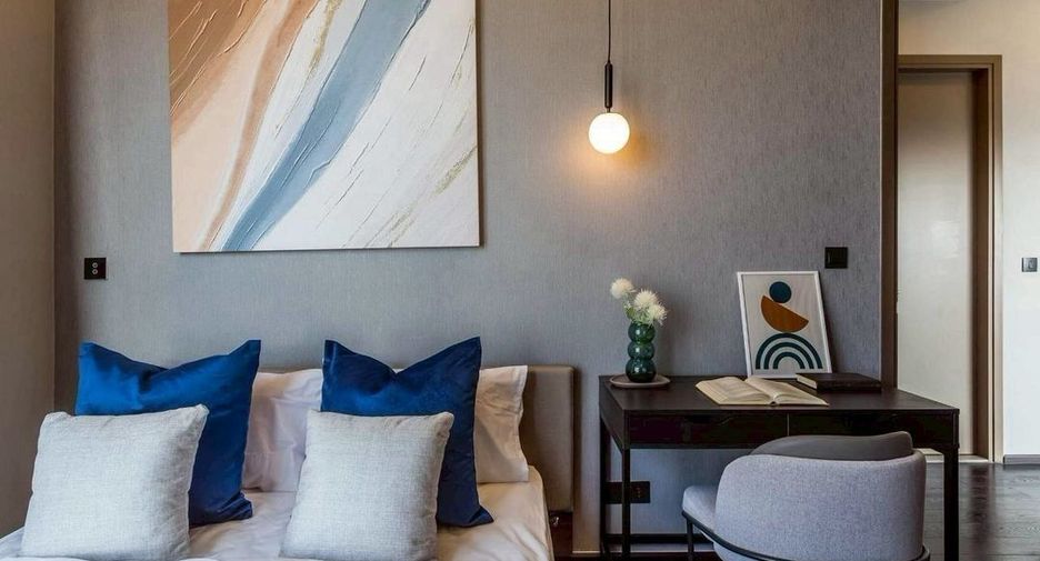 For rent 3 bedrooms condo in Watthana, Bangkok