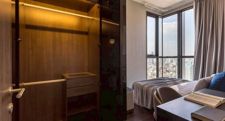 For rent 3 bedrooms condo in Watthana, Bangkok
