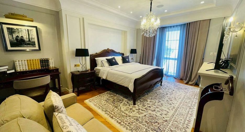 For rent and for sale 4 bedrooms house in Watthana, Bangkok