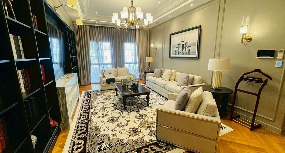 For rent and for sale 4 bedrooms house in Watthana, Bangkok