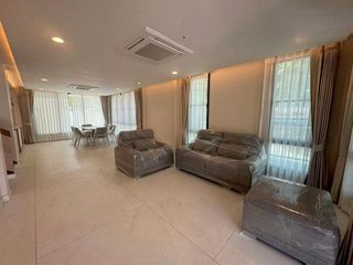 ให้เช่า 2 ห้องนอน บ้านเดี่ยว ใน วัฒนา, กรุงเทพฯ