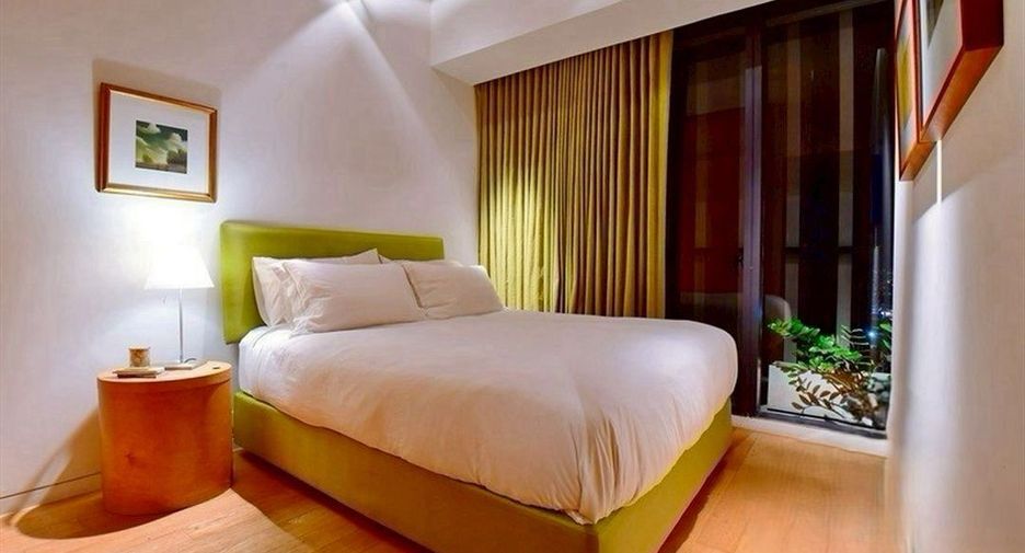 For rent 2 bedrooms condo in Sathon, Bangkok