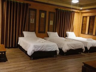 Haus zur Miete mit 5 Zimmer in Mueang Chiang Mai, Chiang Mai