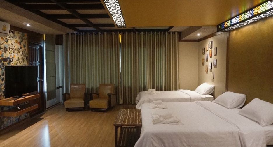 For rent 5 bedrooms house in Mueang Chiang Mai, Chiang Mai