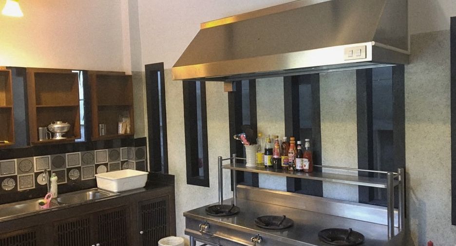 For rent 5 bedrooms house in Mueang Chiang Mai, Chiang Mai