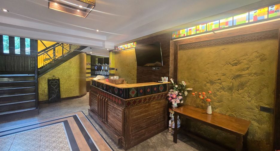 For rent 5 bedrooms house in Mueang Chiang Mai, Chiang Mai