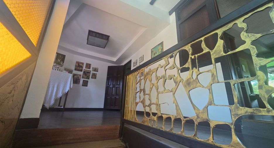 For rent 5 bedrooms house in Mueang Chiang Mai, Chiang Mai