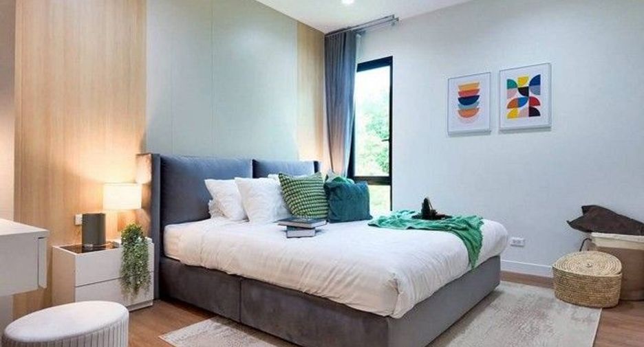Продажа 4 спальни дом в Саттахип, Чонбури