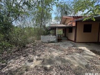 Almacén en venta de 1 habitaciones en Chae Hom, Lampang