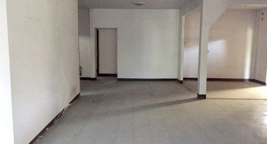 À vendre 1 chambre maison à Chae Hom, Lampang