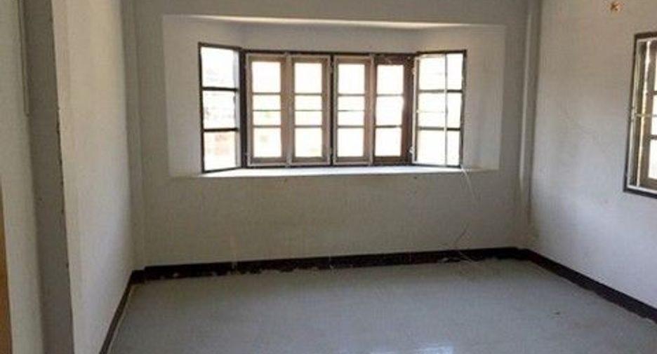 À vendre 1 chambre maison à Chae Hom, Lampang