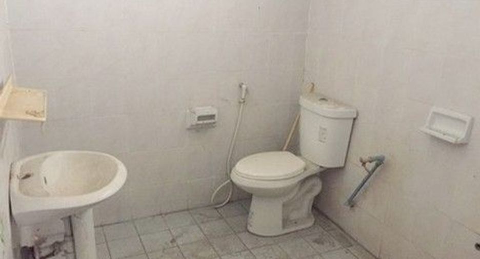 À vendre 1 chambre maison à Chae Hom, Lampang