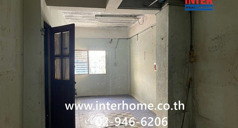 For sale 3 bedrooms retail Space in Thung Khru, Bangkok